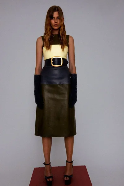 Look 19